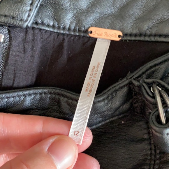 SALE 💫 🖤Free People🖤 Leather Mini Skirt ✨NWOT✨ - Picture 2 of 8
